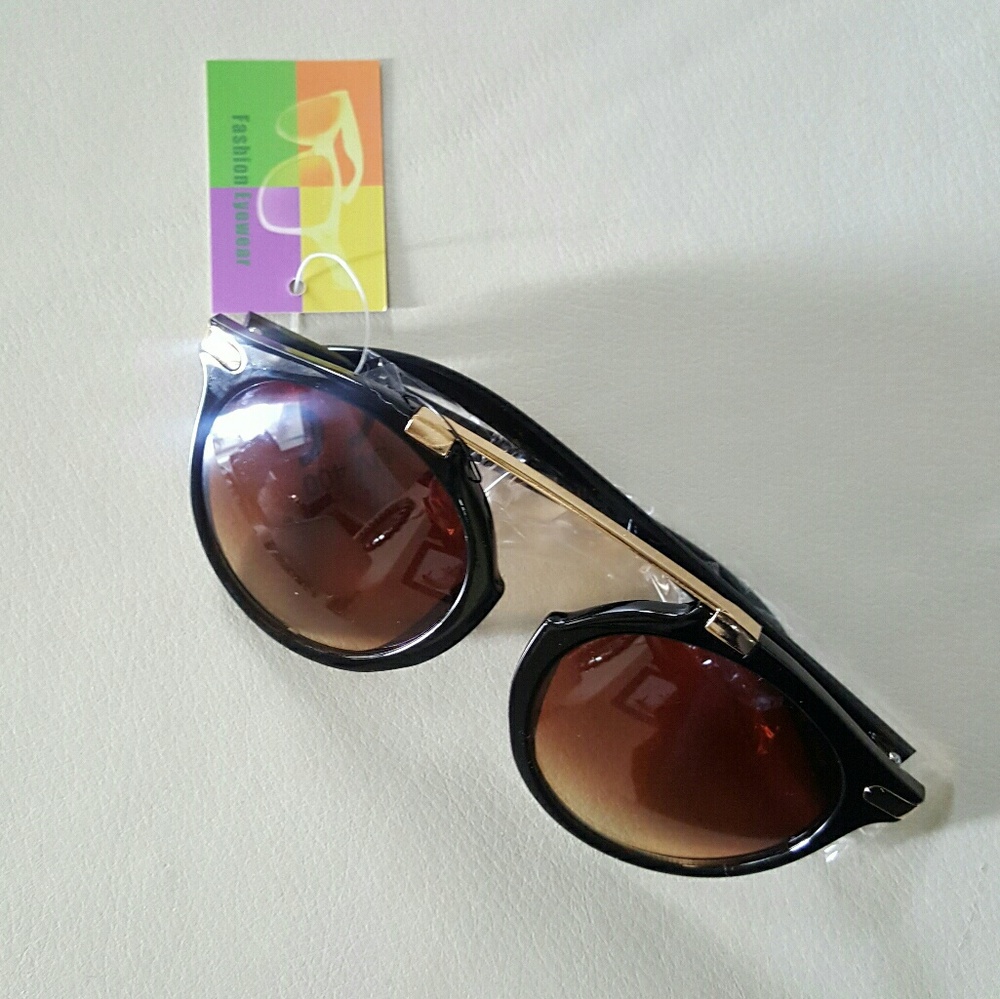 FREE RETRO SUNGLASSES
